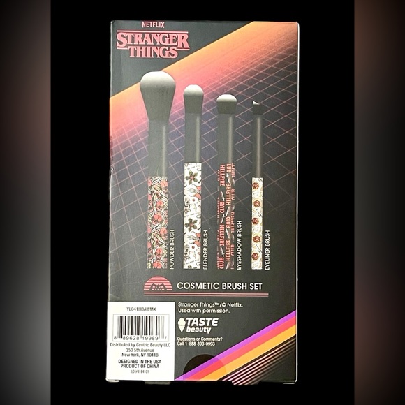 Stranger things cosmetic brush set - Picture 2 of 2